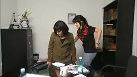 私のコックを吸うのが大好き アダルト 動 ...