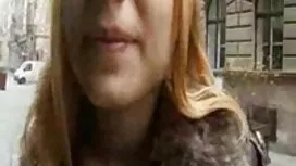 これは滑りに触れ、温泉は幅です 女性 の ...