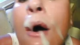 惨めな女の子は縛られ、残酷にレイプされま ...