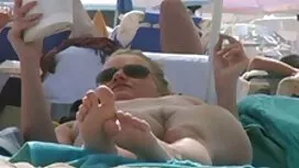 処女は彼の娘を奪われました 女性 が 見 ...