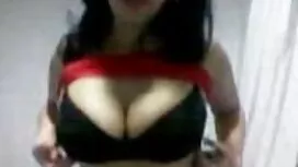 黒のトレーナーと強迫性のセックス 女性  ...